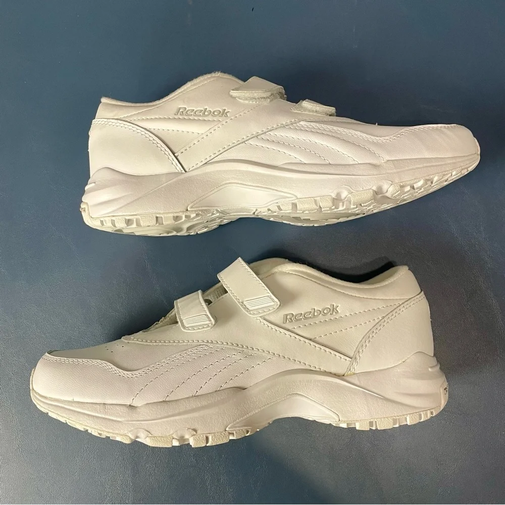 Reebok Walking Athletic Shoe Women's Leather Slip On Comfort Granny Mature 8